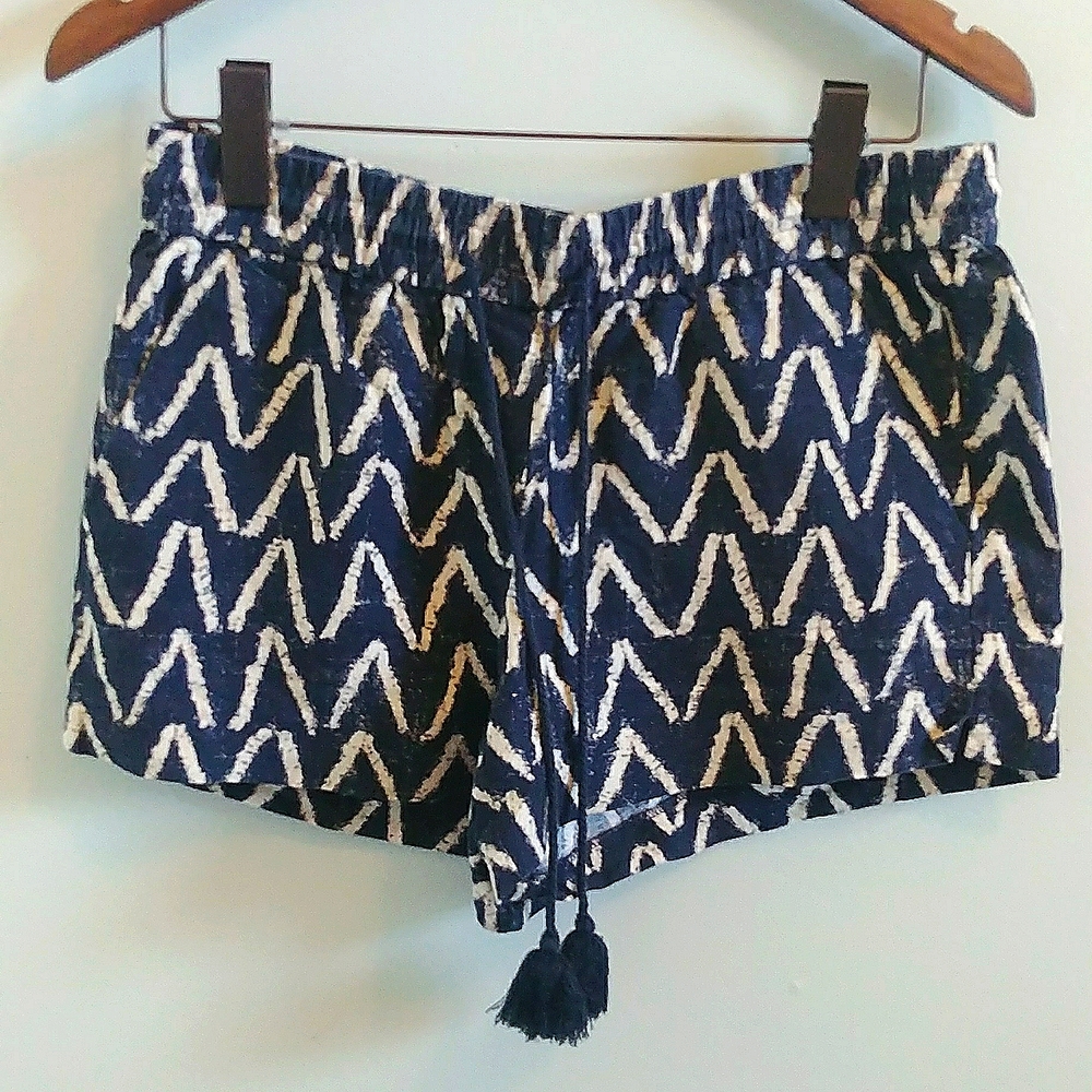 ANN TAYLOR SHORTS